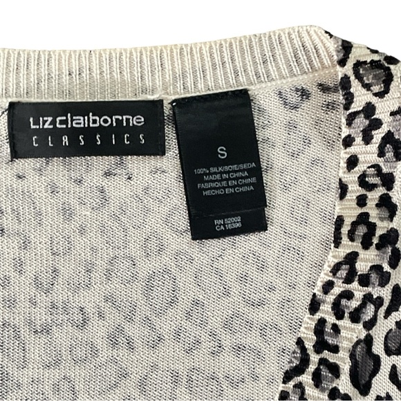Liz Claiborne 100% Silk long sleeve cheetah pattern button V-Neck cardigan Sz: S - Picture 6 of 8